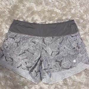 Athleta Grey Pattern Shorts